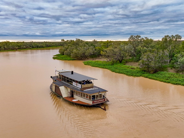 Boat on the Thomson River in Longreach