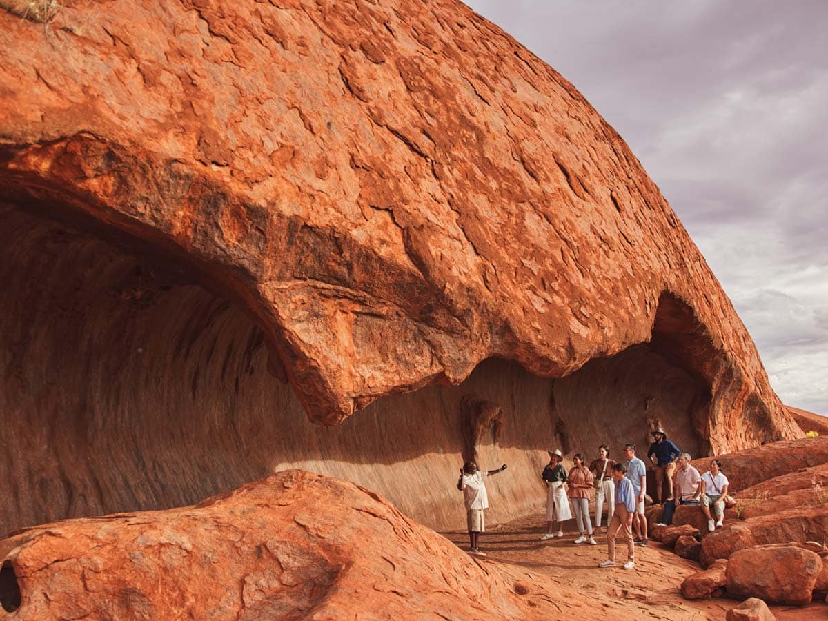 Can you walk Uluru without a tour?