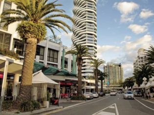 Broadbeach in the heart of the Summer Holiday Epicentre Gold Coast