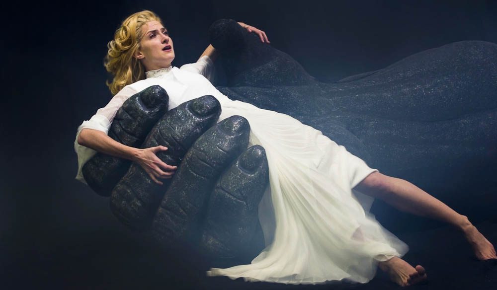 King Kong: Don't close your eyes and flee - see and stay instead