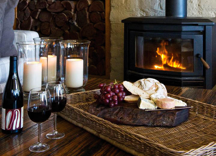 Cosy evening by the fire at Tussie Mussie (Soul Impressions Photography)