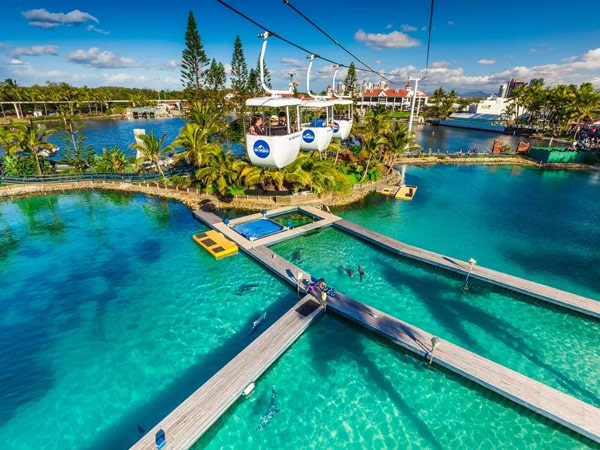 Gold Coast Theme Parks ~ Viscount On The Beach