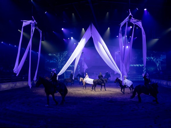 performances during the Australian Outback Spectacular's Heartland Show