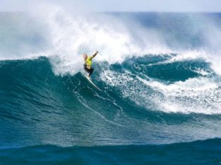 Watch the world’s best surfers at Bells Beach