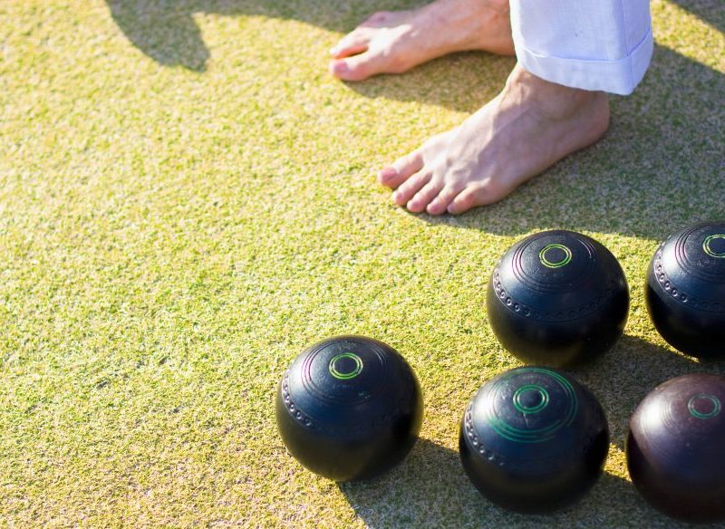 Barefoot bowling