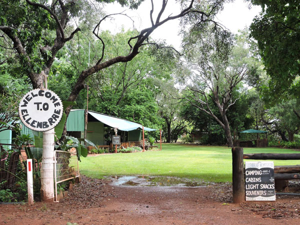 the entrance at Ellenbrae Station