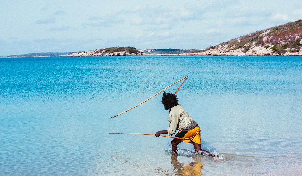 Spear fishing in Arnhem Land – how to make an Aboriginal…