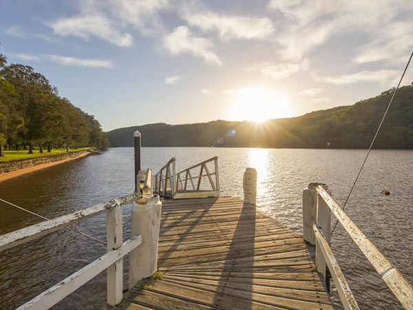 Scenic sunrise over the Hawkesbury River from Del Rio Resort