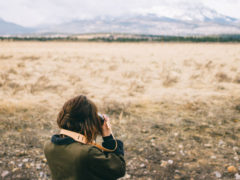 how to travel alone solo