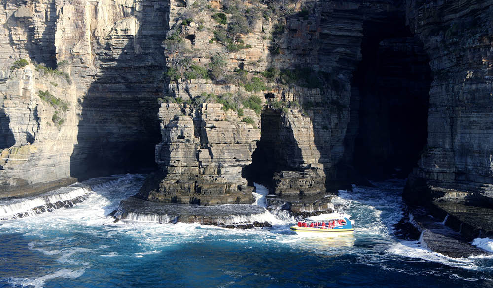 travel treks walks Tasmania cliffs