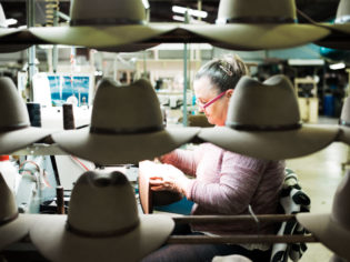 akubra hats cairns