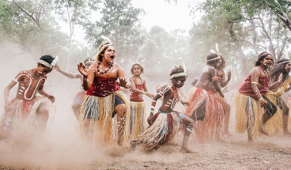 aboriginal girl dancer