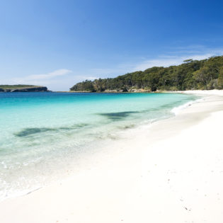 Jervis Bay Holidays & Travel Guide | Australian Traveller