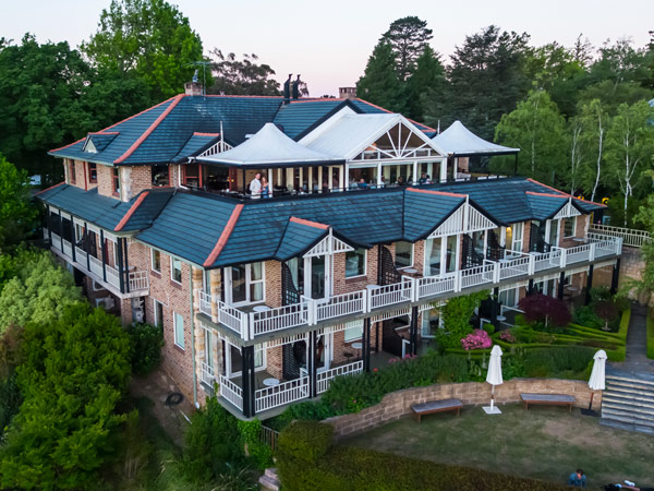 the scenic grounds of Echoes Boutique Hotel and Restaurant, Katoomba in the Blue Mountains