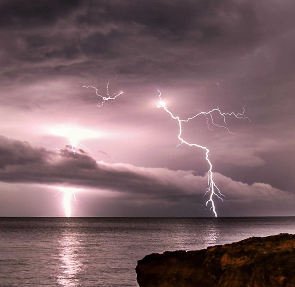 Lightning Nightcliff Beach, Darwin