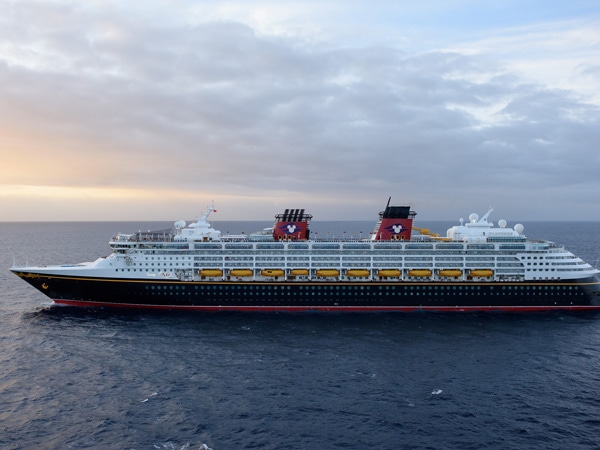 the Disney cruise ship, Australia wandering at sea