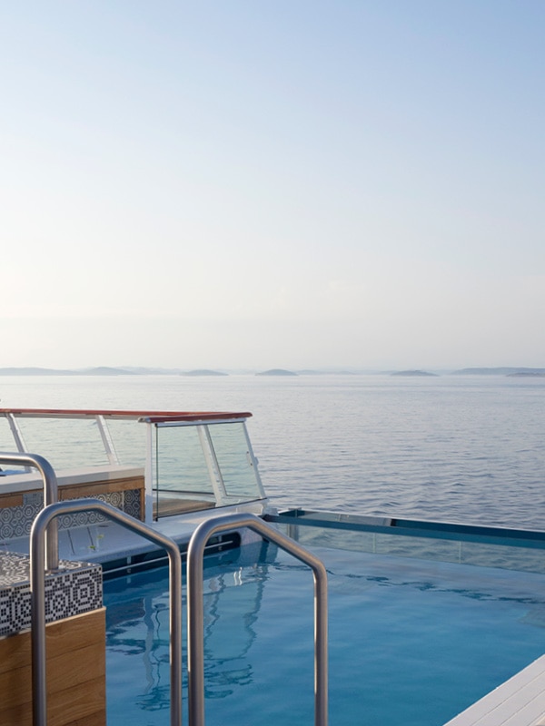 Pool deck, Viking Cruises