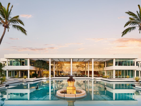 Sheraton Grand Mirage Resort exterior