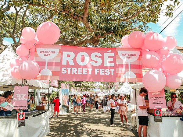 Pink is the game at the Rose street fest