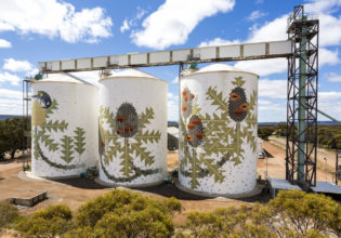 The Western Australian silo trail just waiting to be driven