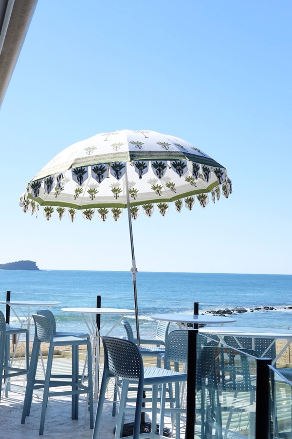 Avoca Surfhouse has front-row beach views.