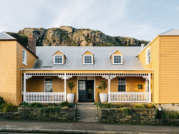 Stay at the Ship Inn Stanley