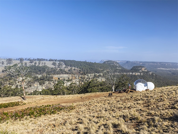 Stand in awe in the Capertee Valley (Credit Destination NSW)