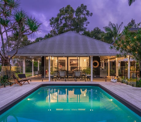 aja byron bay luxico