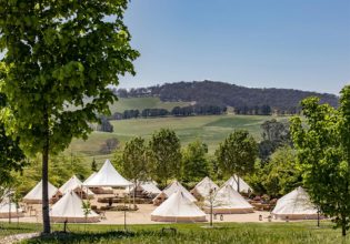 Mayfield Garden, Oberon