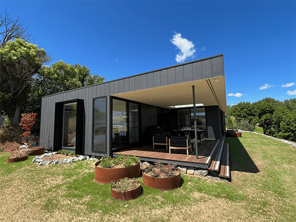 The exterior of Horned Cow accommodation in Orange.