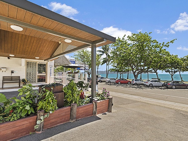 Beach-House-Motel
