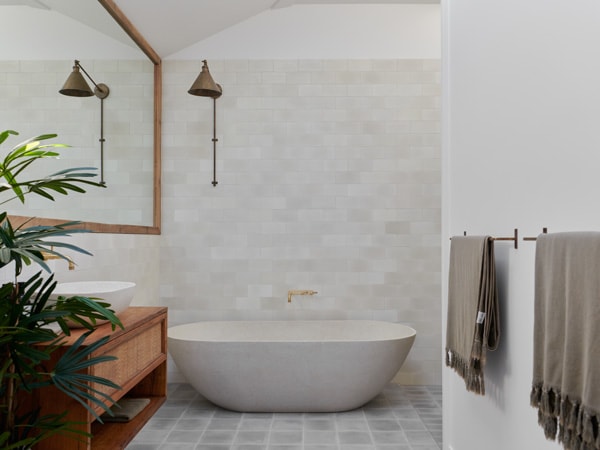 The Pause Gerringong bathroom
