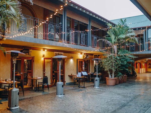 Safran Courtyard Ettalongg