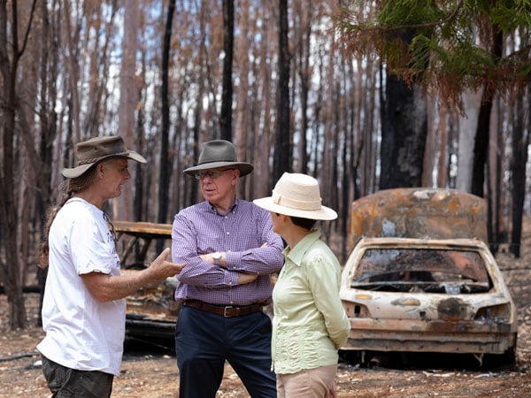 The Governor-General of Australia meets with communities affected by the fires
