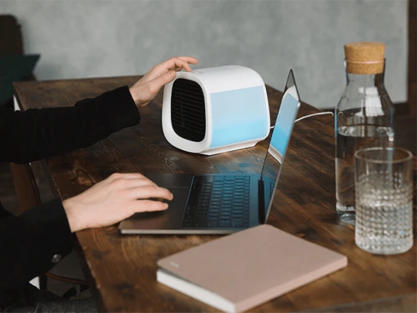 Evapolar portable cooling device
