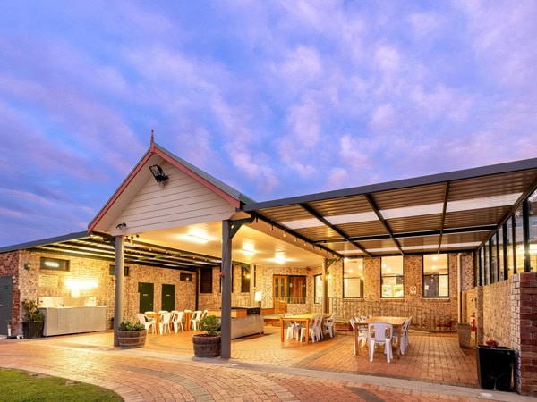 the accommodation exterior at BIG4 Mudgee Holiday Park