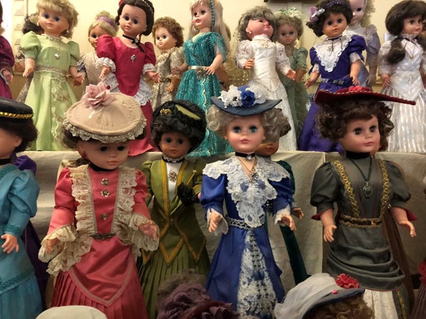 modern vinyl dolls at Mudgee Museum