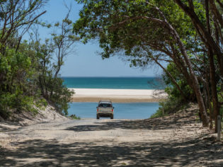 4WD driving Fraser Island