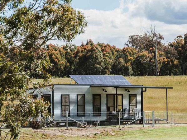 the cabin exterior of Hepburn Retreat in Mudgee