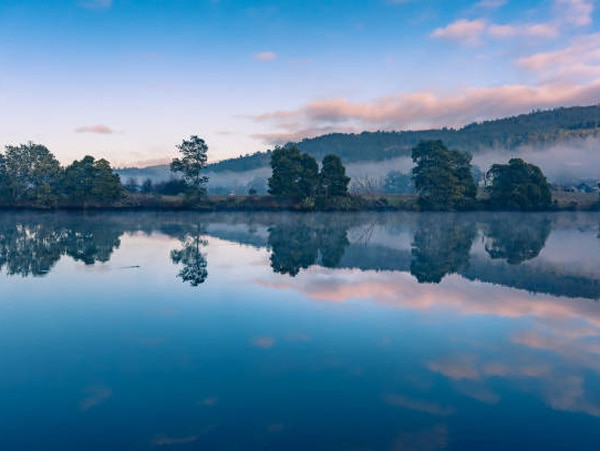 A picturesque sky over the Huon River