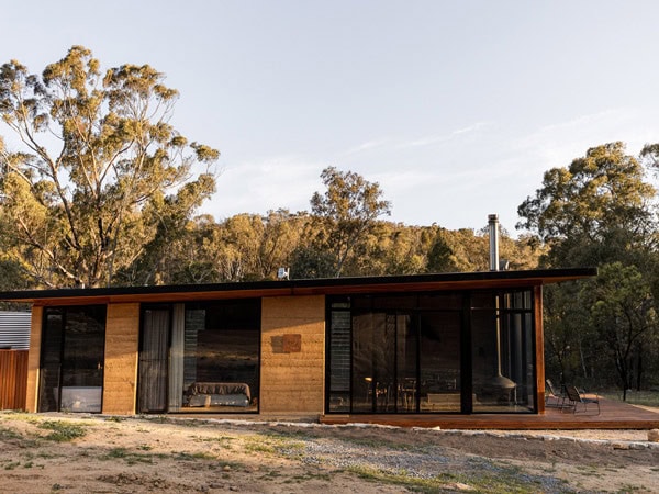 the property exterior of Wollemi Retreat