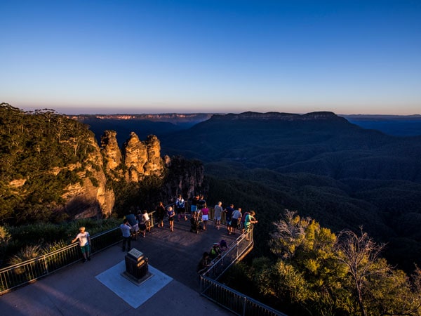 Echo Point and The Three Sisters