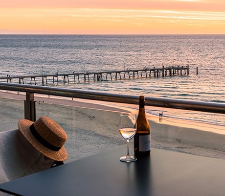 Oaks Glenelg Plaza Pier Suites, Adelaide