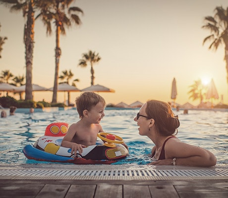 Swimming with babies, Family Holdiay