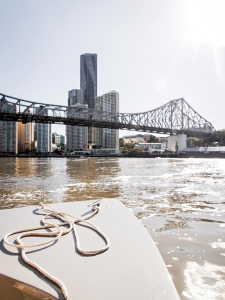 Enjoy an electric picnic boat