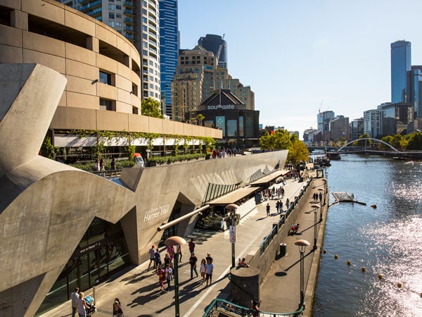 Strolling Southbank