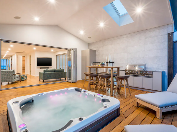 the spa tub at The Beach House at Merewether