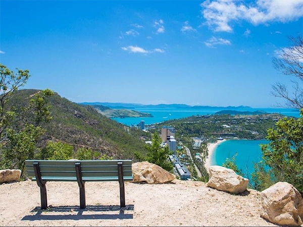 hamilton island walking tour