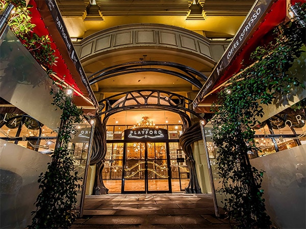 The Art Nouveau ambience.