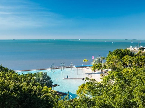 Views at Oaks Cairns Hotel